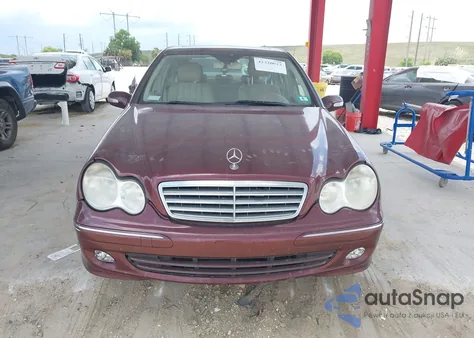 2006 Mercedes-Benz C 280 Luxury 4Matic z USA, uszkodzony, nr VIN WDBRF92H26F777846